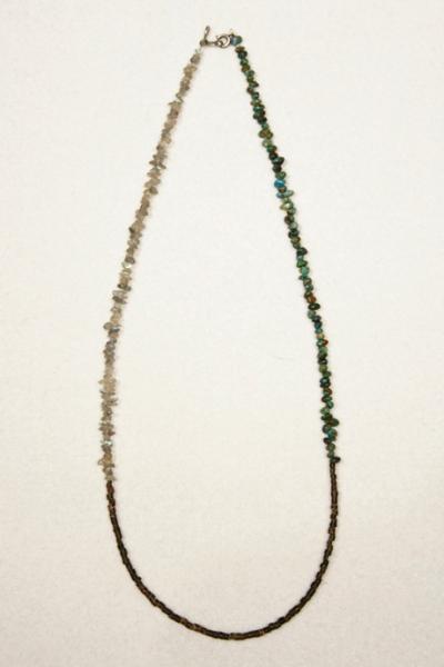 <TROVE> PEBBLE NECKLACE
